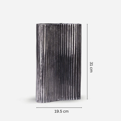 Linear Grace Vases