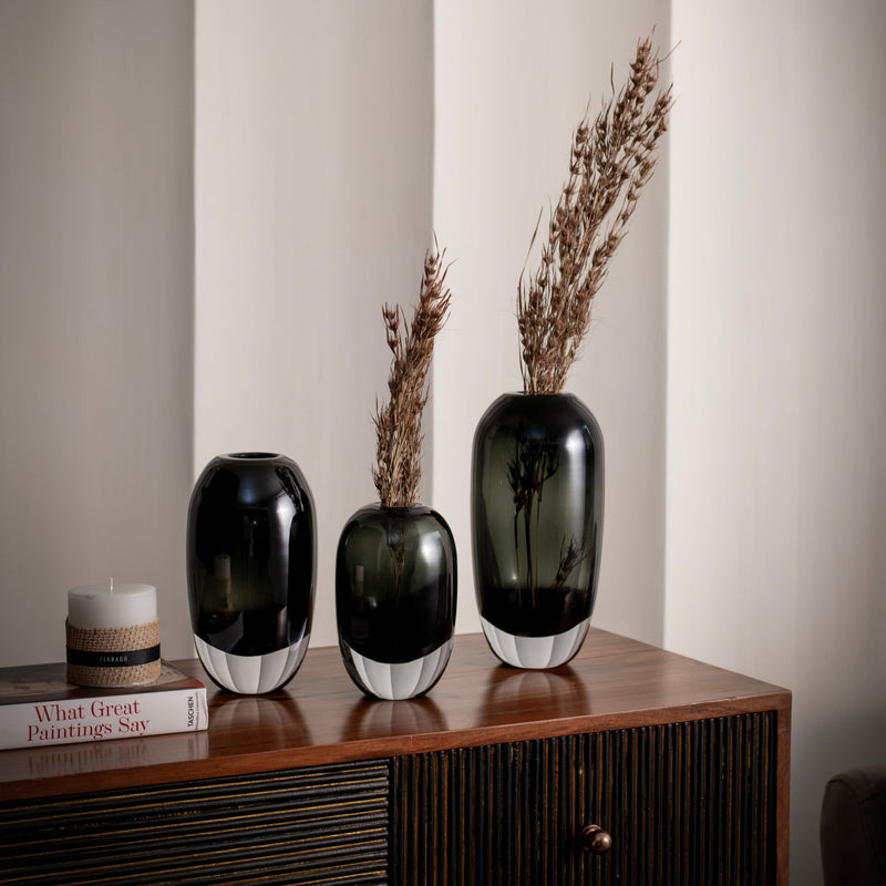 Monochrome Horizon – Black